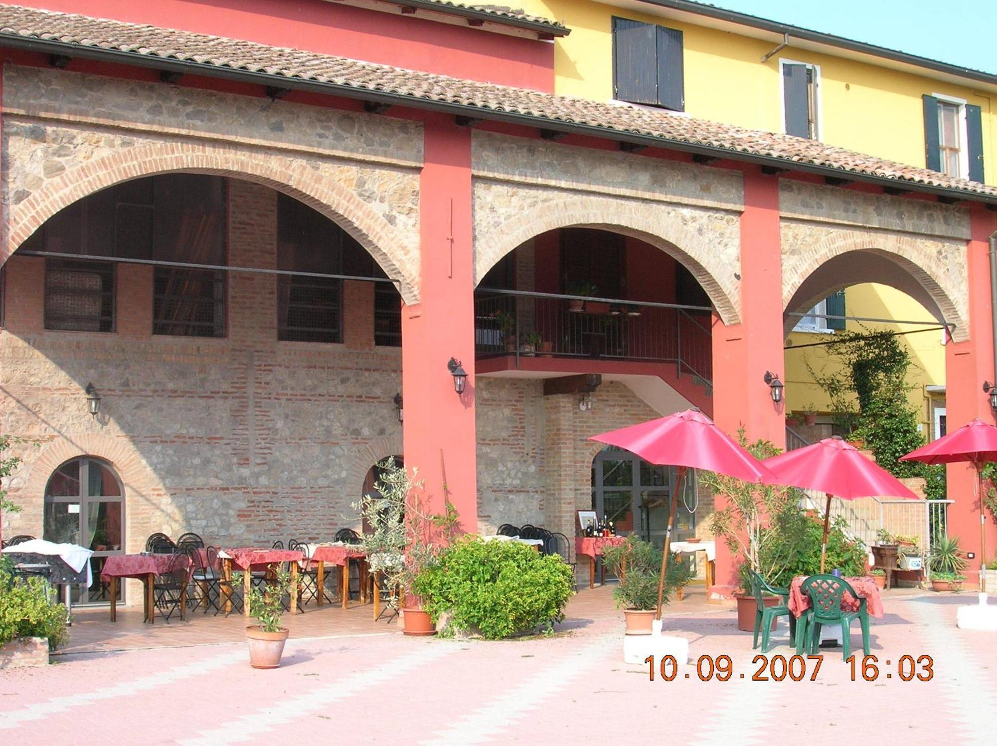 Agriturismo La Fattoria Del Boschetto Fontanellato Exterior photo